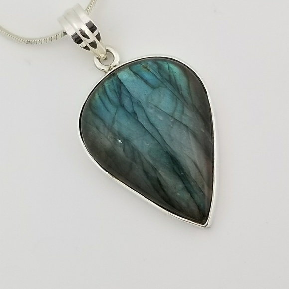 Labradorite Inverted Teadrop Pendant - Picture 2 of 2